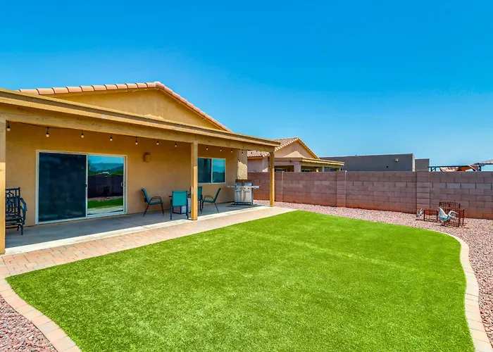 Walk To Trails! Private Yard W/ Views